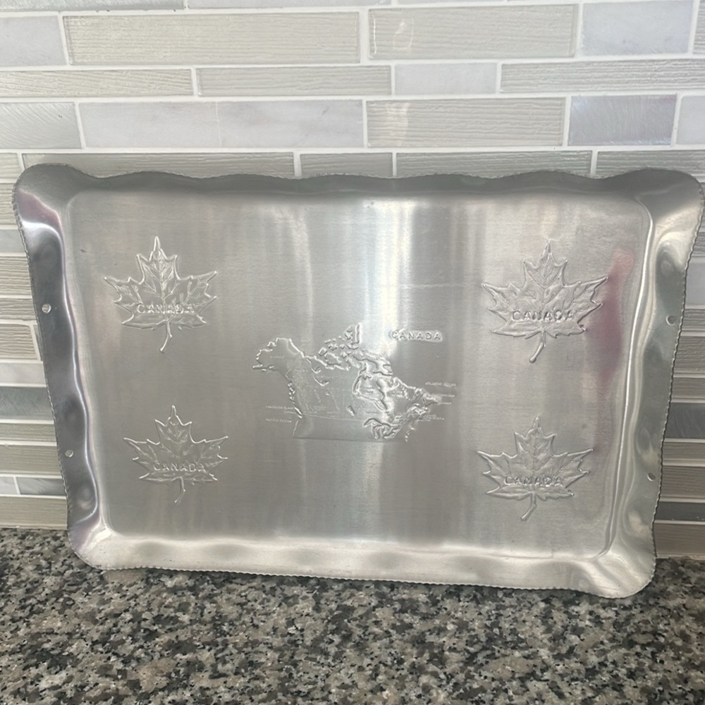 NWOT: Unique Canadian Souvenir Tray - Perfect Gift!